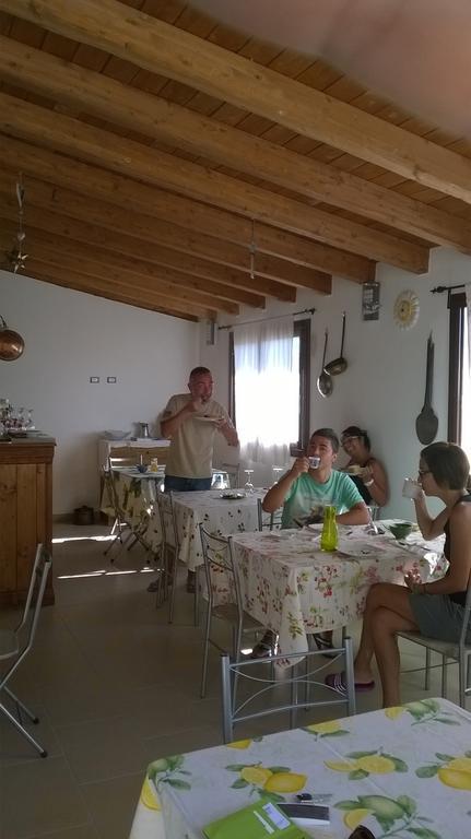 B&B Il Mirto Di Paola Torpè Dış mekan fotoğraf