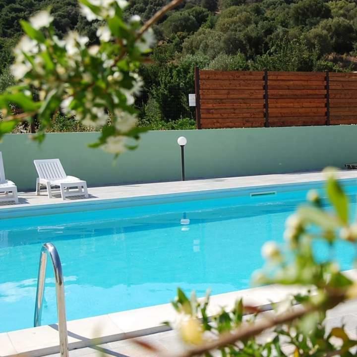 B&B Il Mirto Di Paola Torpè Dış mekan fotoğraf