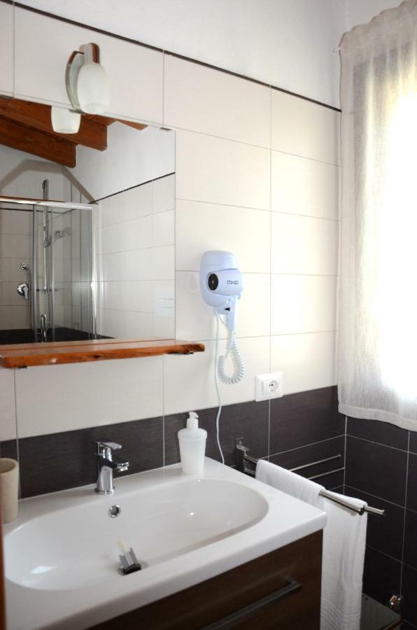 B&B Il Mirto Di Paola Torpè Dış mekan fotoğraf